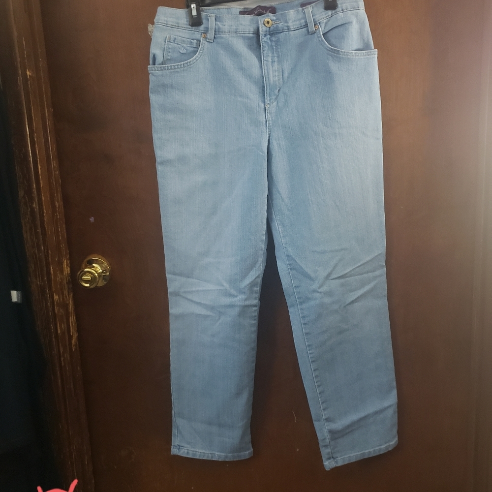 Gloria Vanderbilt jeans